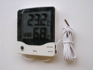Дигитален термометър с хигрометър с изнесена сонда